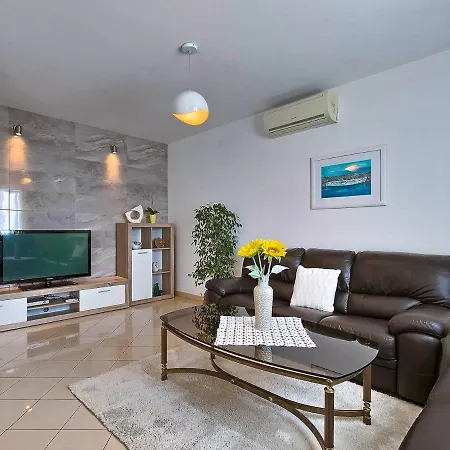 Sonnengarten Floor 2 Apartment