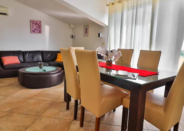 Apartment Sonnengarten Floor 2 *